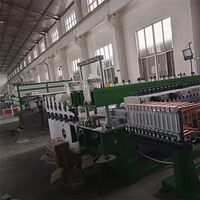 Machine de fabrication d'extrudeuse de profilés de fenêtres et portes en PVC