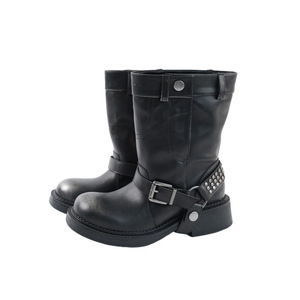 Botas de media pantorrilla para mujer, estilo punk con diseño de remaches y correas con hebillas, tacón bajo, botas de moda para streetwear. - Product Image 3