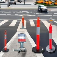 Poteau de délimitation routière flexible réfléchissant avec signalisation de danger et poteau de signalisation à ressort