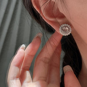 Boucles d'oreilles en argent pur S925, style palais médiéval, design vintage et original, avec dentelle en jade mousse d'eau, simples et tendance - Product Image 2