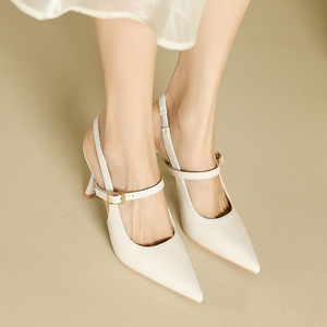 Escarpins à <span class=keywords><strong>talon</strong></span> chaton en cuir verni à bout pointu pour <span class=keywords><strong>femme</strong></span> - Élégants escarpins à bride pour le bureau et les soirées - Product Image 3