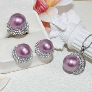 Orecchini a Perno con Perla a Sfera in Lega Placcata Oro, Eleganti e alla Moda per Anniversari - Product Image 3