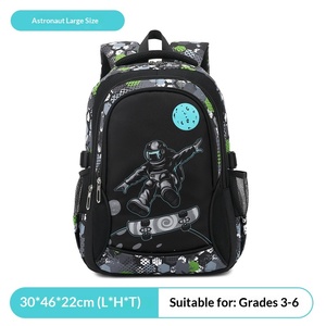Nouveau <span class=keywords><strong>sac</strong></span> d'école pour les élèves du primaire et du collège, <span class=keywords><strong>sac</strong></span> à dos décontracté et tendance en nylon avec motif <span class=keywords><strong>de</strong></span> football pour garçons et filles - Product Image 2