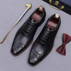 Zapatos de vestir formales y modernos para hombre, de cuero genuino británico con patrón de cocodrilo, ideales para padrinos de boda y novios. - Product Image 4