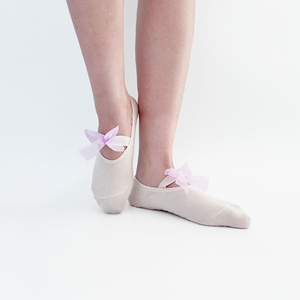 Premium Anti-Slip Pilates <strong>Socks</strong> <strong>for</strong> <strong>Gym</strong> Yoga Studio Soft Comfortable Breathable No-show <strong>Socks</strong> with Pink Lace Bow Decoration - Product Image 4