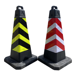 Cône de signalisation haute visibilité 750 mm avec bandes réfléchissantes noir et jaune, style standard, pour zones de construction, utilisation au sol - Product Image 6