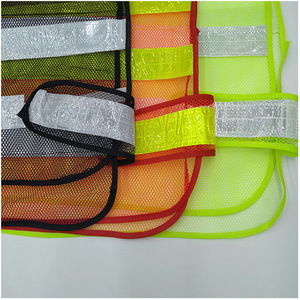 Chaleco de Seguridad Reflectante de Malla, Color Verde Fluorescente, Rojo y Negro, Poliéster de Tres Capas, Alta Visibilidad, Ropa de Trabajo - Product Image 1