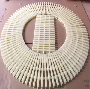 白色フレキシブルプールガターグリル簡単設置3穴オーバーフロースイミングプール格子滑り止めプール排水グリル - Product Image 3