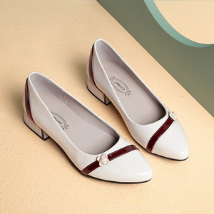 Xuanhui Nuove <span class=keywords><strong>Scarpe</strong></span> <span class=keywords><strong>Eleganti</strong></span> con Tacco Basso 3cm, Tacco a Blocco Stabile, <span class=keywords><strong>Scarpe</strong></span> da Ufficio <span class=keywords><strong>Bianche</strong></span> e Rosso Vino Bicolore, Comode per Camminare - Product Image 5