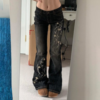 Nouveau pantalon long brodé de plantes légèrement évasé Slim-fit Design Denim Retro Jeans pour les femmes