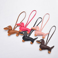 Porte-clés personnalisé en forme de teckel de dessin animé pour sac et accessoires de décoration de coque de téléphone portable