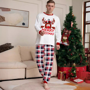 Pijamas de Natal para Família, Conjuntos de Pijamas em Família, Pijamas em Xadrez Vermelho Escuro com Estampa de Rena - Product Image 2