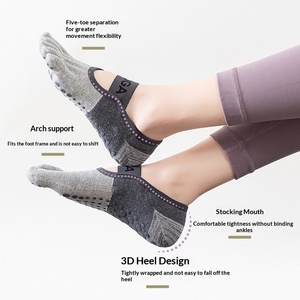 Calcetines de yoga de cinco dedos al por mayor, antideslizantes de silicona para mujer, sin talón, para fitness, ballet, danza, algodón, gimnasio, profesionales - Product Image 5