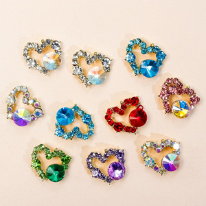 Breloques 3D Cœur pour Ongles, Diamants Creux Rouge et Violet Scintillants, Décorations Incrustées pour Manucure de Luxe et Nail Art - Product Image 2
