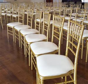 Sillas Chiavari de Resina Doradas Apilables al por Mayor a Bajo Precio para Hoteles, Banquetes, Fiestas, Eventos y Bodas - Product Image 1
