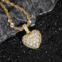 Prix d'usine, vente en gros, pendentif cœur en CZ glacé, breloques cœur en laiton style hip-hop, bijoux personnalisés
