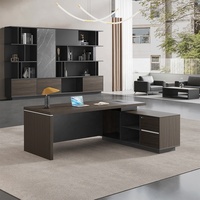 Ensemble bureau et chaise de direction modulable et personnalisable pour hôpital, avec table d'ordinateur, armoire latérale et design à panneaux