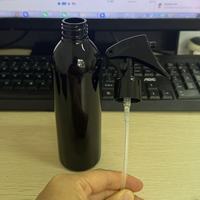 Pasokan Botol PET Langsung dari Pabrik, Set Botol Plastik Hitam 250ml Bentuk Bulat dengan Semprotan Mini Trigger