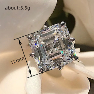 Anello Elegante a Forma Quadrata con Design a Più Punte per Donne - Product Image 4