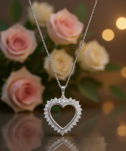 Collana con Ciondolo a Cuore di Diamanti Macy's in Argento Sterling 925, Stile Romantico, Gioielleria Raffinata da Donna - Product Image 2