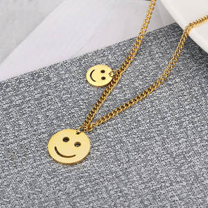 Collier avec pendentif visage souriant en acier inoxydable 316L plaqué or 14k 18k PVD, étanche, avec logo personnalisé, pour hommes et femmes - Product Image 6
