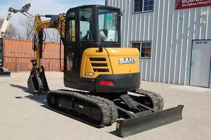 Miniexcavadora Sy50u de 2 Toneladas para Colocar y Remover Árboles - Product Image 5