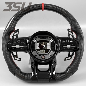 Volant en carbone pour <span class=keywords><strong>Mercedes</strong></span> <span class=keywords><strong>AMG</strong></span> W205 W204 GLC GLE C63 avec palettes de changement de vitesse en cuir perforé et fibre de carbone rouge - Product Image 1