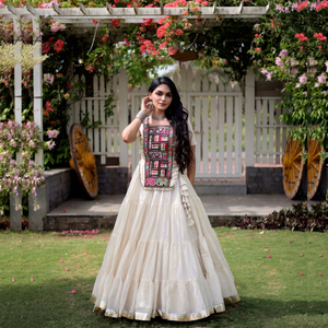Conjunto indio-pakistaní bordado, lehenga choli de varias capas, vestido tradicional para bodas y festivales. - Product Image 1