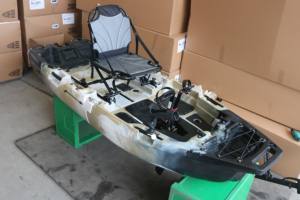 Kayak modulaire monoplace VK-45 de 2,5 mètres avec système à deux pédales, coque de petite taille de haute qualité en matériau HDPE pour la pêche - Product Image 2