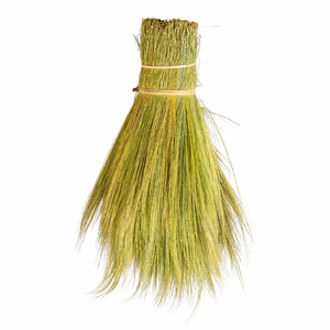 Material Natural, Duradero y Ecológico de Hierba para Escobas y Recogedores Hechos a Mano para Uso en Exteriores, de Indonesia - Product Image 1