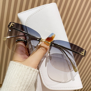 Women's Frameless Square <b>Sunglasses</b> Black PC Lens UV400 Protection <b>Oversized</b> Street Style - Product Image 4