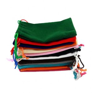 Pochette en velours à prix d'usine pour bracelets, bijoux, colliers et perles – Sac à bijoux en velours avec cordon de serrage - Product Image 4