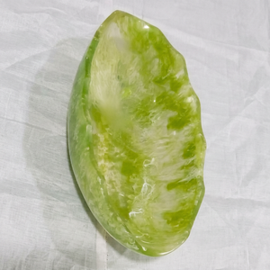 ชามเรซิ่นดีไซน์สวยงาม ชามแก้วสีเขียวทำมือ ขัดเงา ดีไซน์ทันสมัย สำหรับเสิร์ฟอาหารและเป็นของขวัญ - Product Image 1