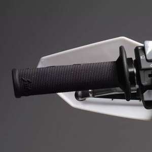 Poignées de guidon rotatives électroniques Surron Ultra Bee, gauche et droite, manchons en caoutchouc antidérapants <span class=keywords><strong>pour</strong></span> accessoires de vélo électrique tout-terrain - Product Image 3