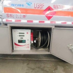 Camion-citerne Dong Feng à prix réduit avec distributeur, 5000 litres, pour ravitaillement en diesel, en promotion - Product Image 6