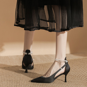 Nouvelles sandales d'été pour femmes à talons hauts, talon fin, bout pointu, ajourées, idéales à porter avec des jupes - Product Image 2