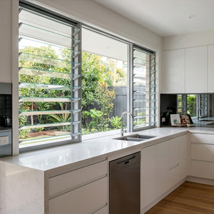 OUNA Étagère à lumière en aluminium réglable avec persiennes orientables qui oriente la lumière du jour naturelle profondément dans la pièce tout en bloquant les reflets pour le bureau et la maison - Product Image 2