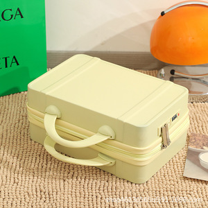 Mifaktory Makeup Case PU Material Zip Closure Portable Cosmetic Bag For Daily Use <b>Red</b> Color - Product Image 5