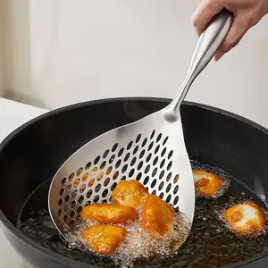 Grande cuillère écumoire <span class=keywords><strong>en</strong></span> acier inoxydable durable, cuillère passoire à aliments robuste pour la friture et la cuisson, ustensiles de <span class=keywords><strong>cuisine</strong></span> - Product Image 1