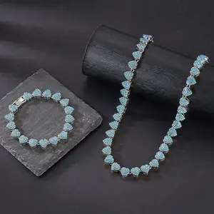 Bracciale Hip Hop in Rame con Cuore Grande Verde Scintillante, Collana a Catena Cubana con Zirconi da 10mm per Donna Streetwear - Product Image 1