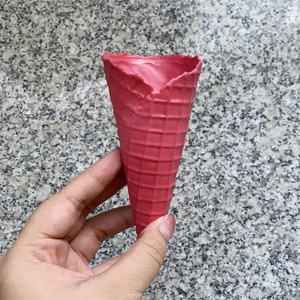 Nouveau kit de 4 couleurs de cornets gaufrés roses avec support de présentation, machine à crème glacée jouet, plateau d'entraînement réutilisable, modèle alimentaire en PVC - Product Image 2