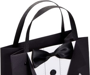 Sacs cadeaux classiques noirs pour smoking, idéaux pour les cadeaux de mariage, d'anniversaire, de père ou de témoin de mariage, ou comme souvenirs de fête de bachelier. - Product Image 3