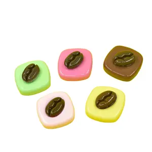 100 قطعة/حقيبة من قطع الشوكولاتة المكعبة على شكل حبوب القهوة باللون الوردي والأخضر لتزيين سلسلة المفاتيح ذات الشكل المنزلي بمظهر خلفي أملس