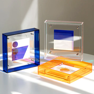 กรอบรูปอะคริลิคติดผนังแบบตั้งโต๊ะ ขนาด 2x3 4x6 5x7 6x8 นิ้ว ขอบสีสันสดใส รับสั่งทำตามแบบ - Product Image 4