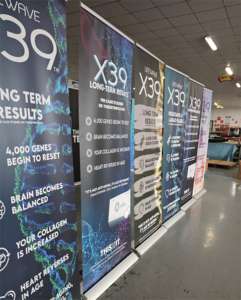 Présentoir d'exposition de haute qualité bon marché bannière enroulable simple face personnalisée <span class=keywords><strong>kakemono</strong></span> support de bannière enroulable rétractable en aluminium - Product Image 1