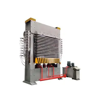 Máquina de madera contrachapada línea de prensa en caliente automática 30 capas línea de carga y descarga de prensa en caliente