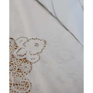 Set di Lenzuola per Letto Matrimoniale con Federe in Lino e Ricamo Traforato - Product Image 4