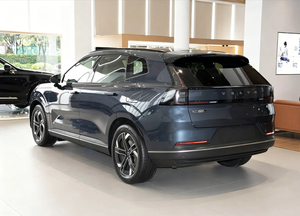 รถยนต์วอลโว่ XC70 ปลั๊กอินไฮบริด ขับเคลื่อนสี่ล้อ รุ่น Long Range Core SUV ปี 2026 รถยนต์สำหรับครอบครัวขนาดกลาง-ใหญ่ มีสินค้าในสต็อก รองรับการสั่งซื้อจำนวนมาก - Product Image 4