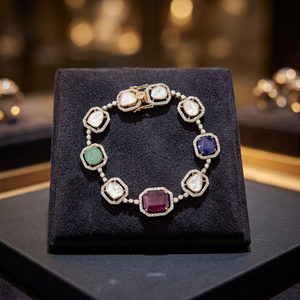 Brazalete Bohemio para Mujer con Diamantes Prismáticos Polki, Diseño Geométrico con Cuentas Chapadas en Oro y Patrón Numérico con Zafiro - Product Image 3