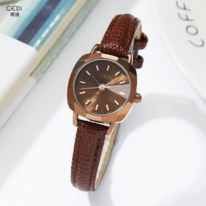 Montre à quartz populaire pour femme, petite, style étudiant, look rétro, bracelet en cuir de niche - Product Image 1